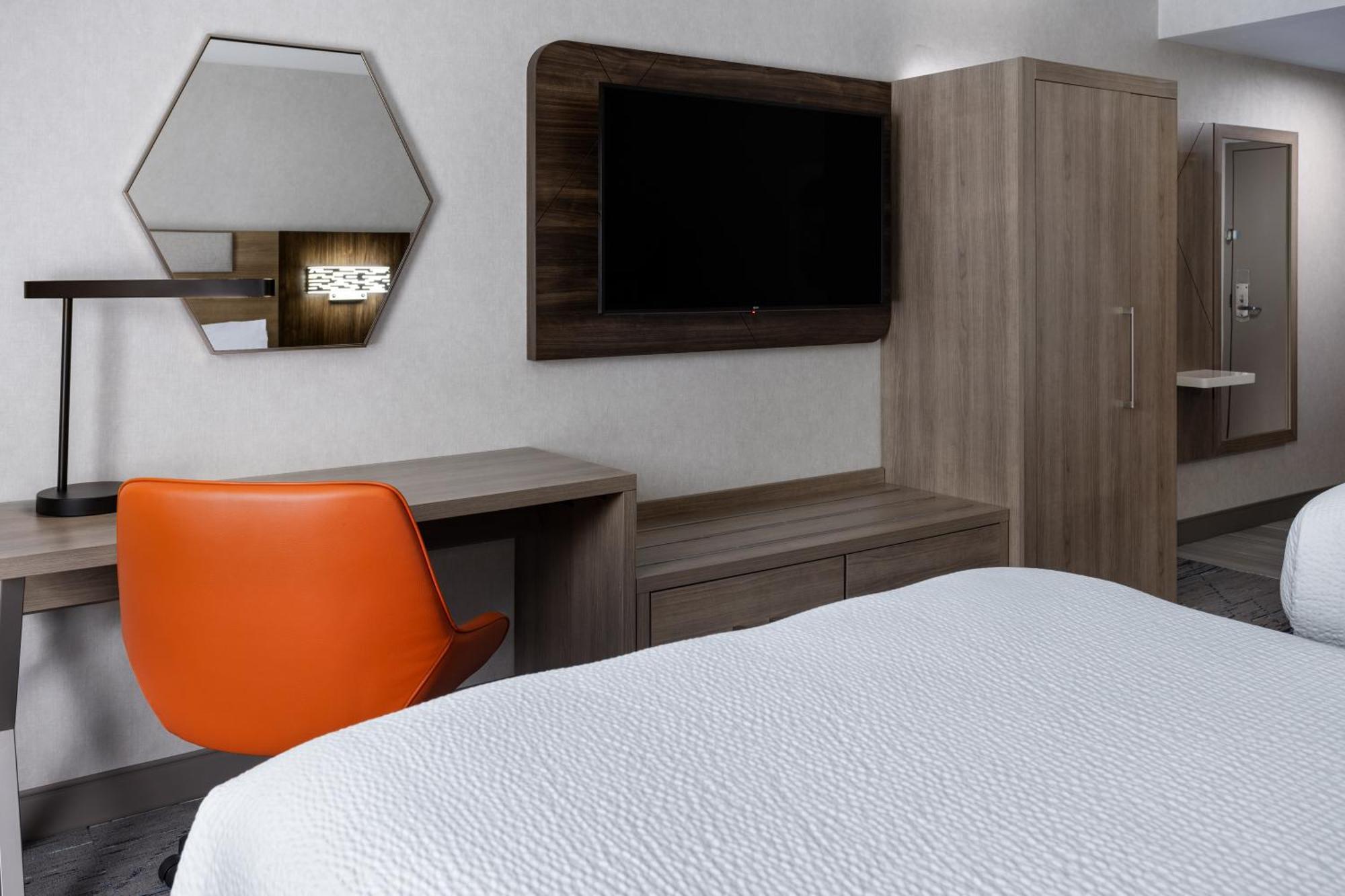 Holiday Inn Express Hotel & Suites Brattleboro, An Ihg Hotel Dış mekan fotoğraf